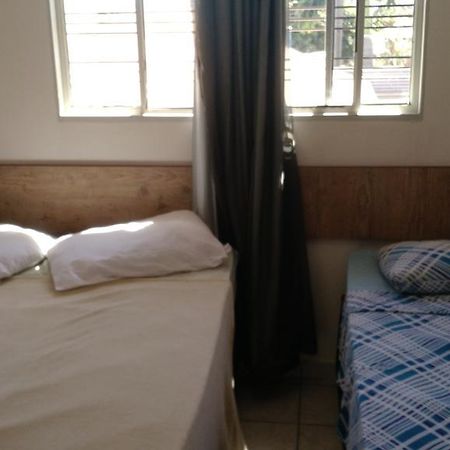 Dormitorio Canarinho Goiania Luaran gambar